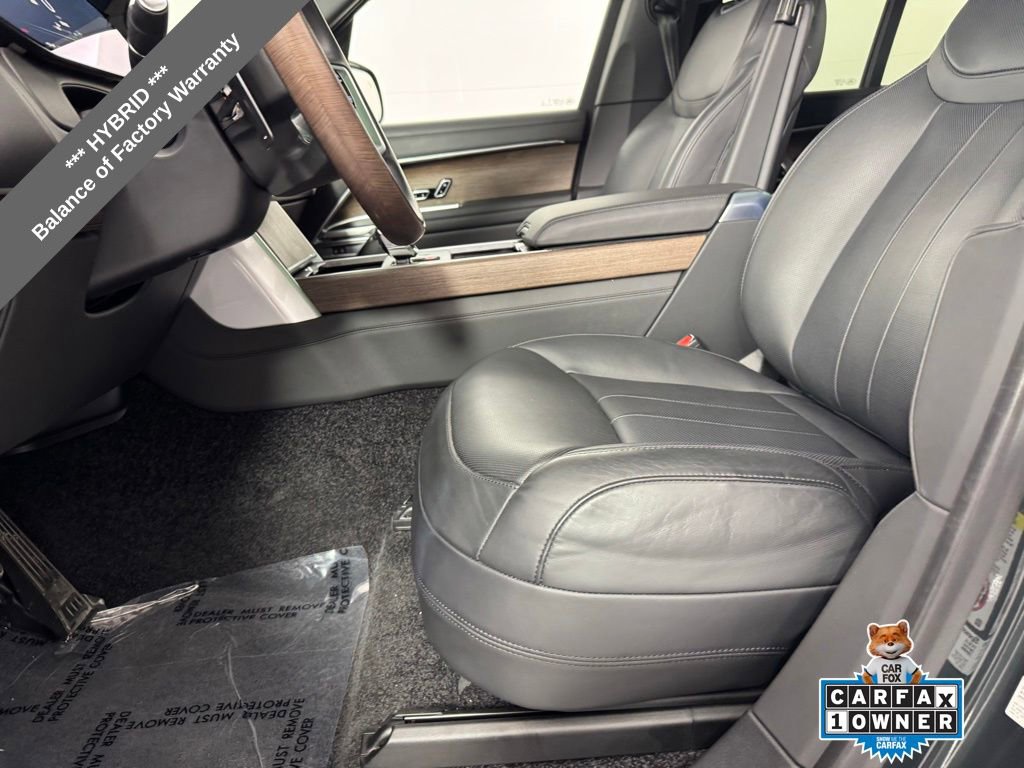 Used 2025 Land Rover Range Rover Autobiography AWD/4WD image 13