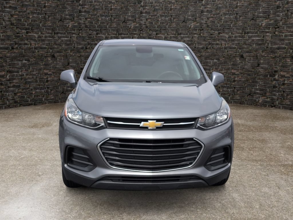 Used 2020 Chevrolet Trax LS w/ Tint and Cruise Package FWD image 4