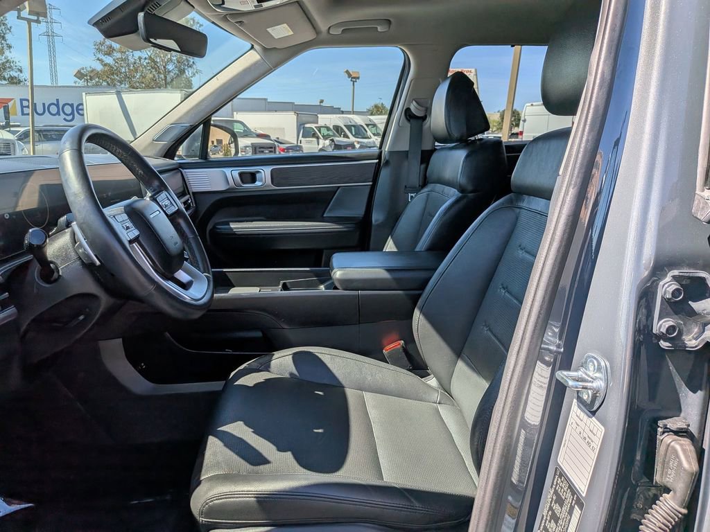 Used 2025 Hyundai Santa Fe Limited image 15