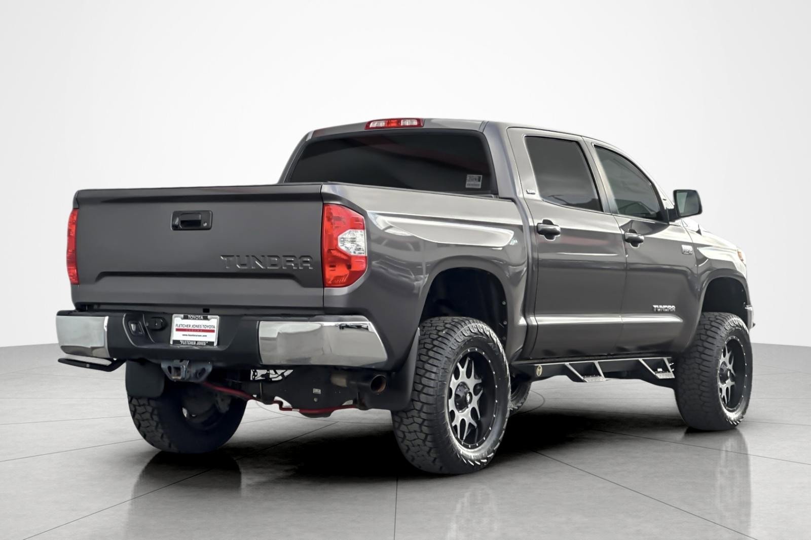 Used 2015 Toyota Tundra SR5 w/ SR5 Upgrade Package image 5