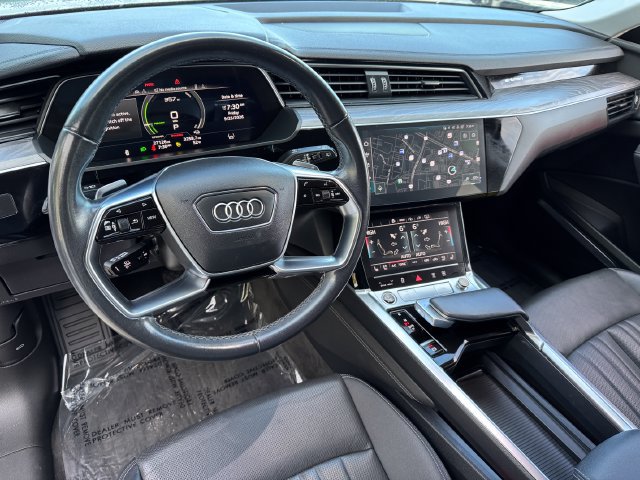 Used 2024 Audi Q8 e-tron Premium Plus w/ Premium Plus Package AWD/4WD image 11