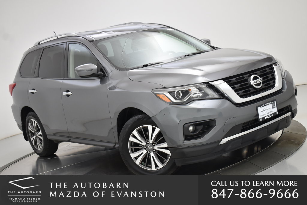 Used 2017 Nissan Pathfinder SV AWD/4WD image 2
