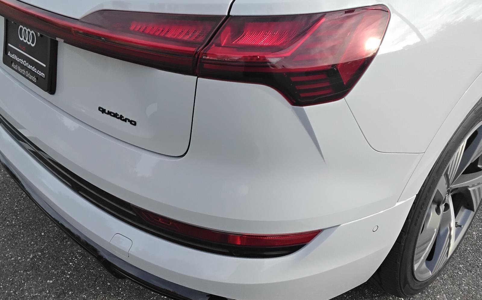 Used 2023 Audi e-tron Prestige w/ Prestige Package image 10