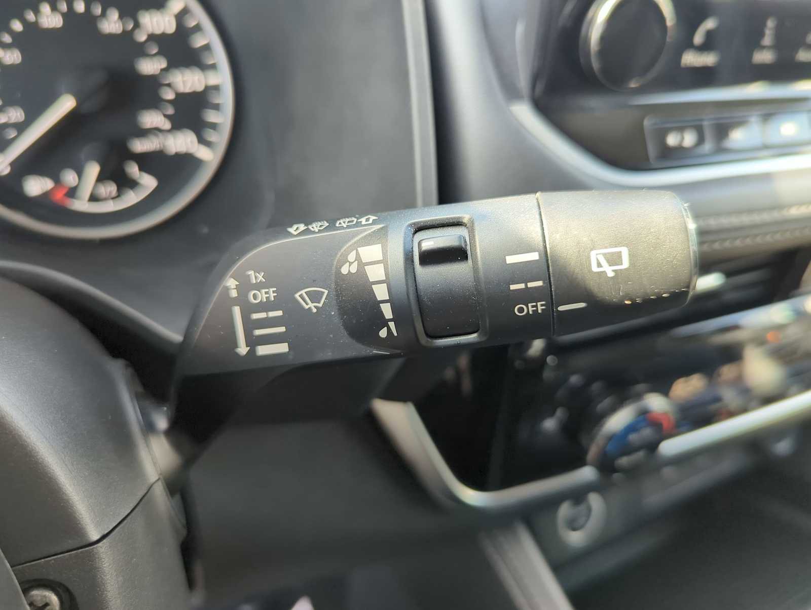 Used 2021 Nissan Rogue SL w/ Premium Package image 27