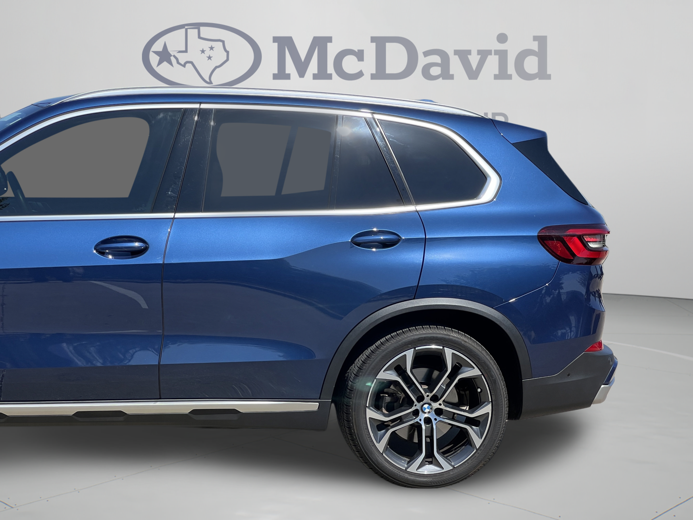 Used 2023 BMW X5 xDrive40i w/ Premium Package AWD/4WD image 31