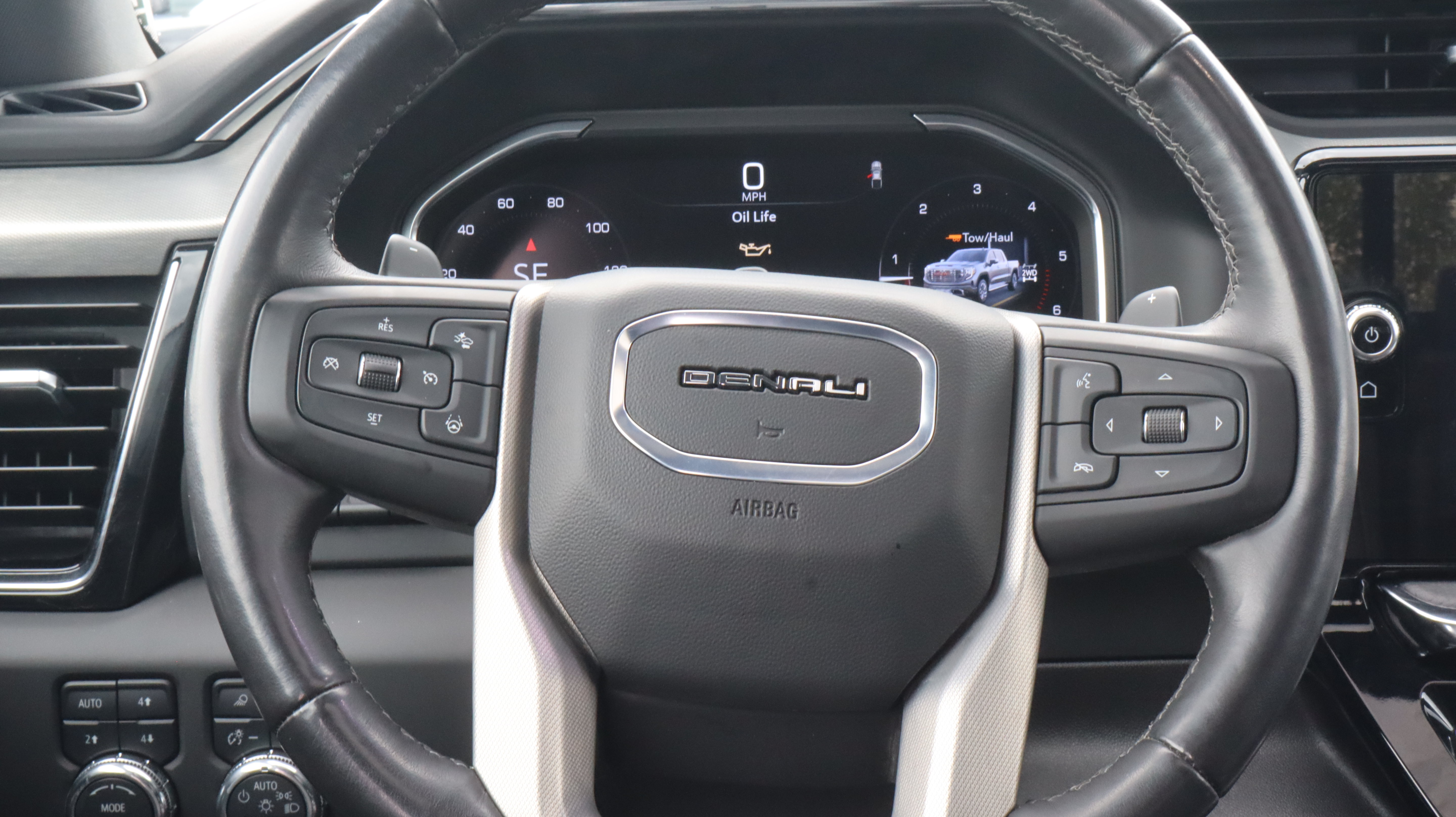 Used 2025 GMC Sierra 1500 Denali AWD/4WD image 14