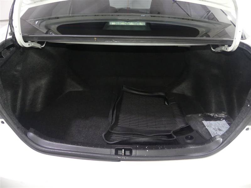 Used 2018 Toyota Corolla SE FWD image 9