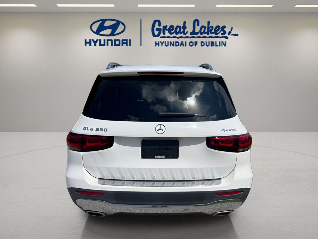 Used 2021 Mercedes-Benz GLB 250 4MATIC image 4