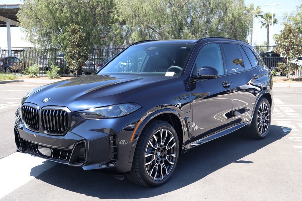 New 2026 BMW X5 xDrive50e image 2