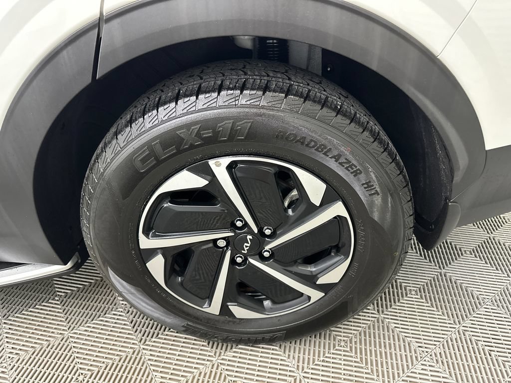 Used 2023 Kia Sportage LX AWD/4WD image 19