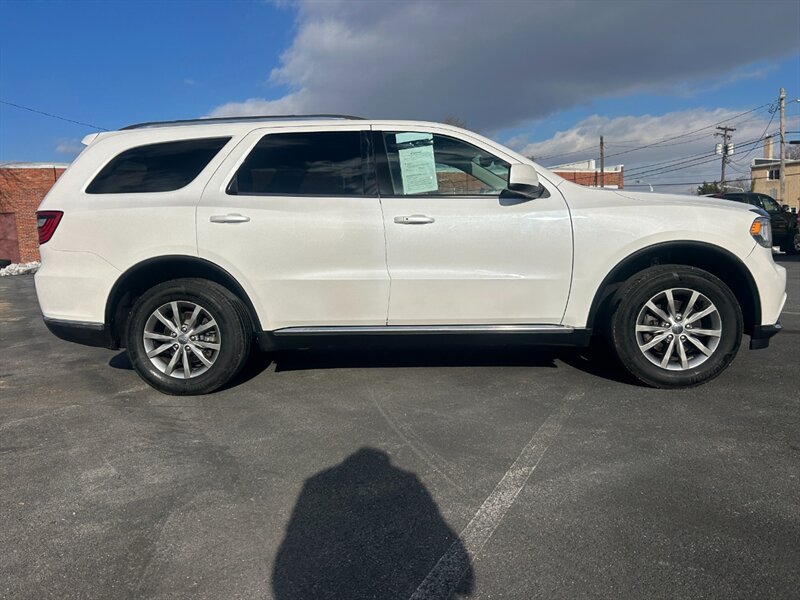 Used 2017 Dodge Durango SXT w/ Quick Order Package 23B AWD/4WD image 2