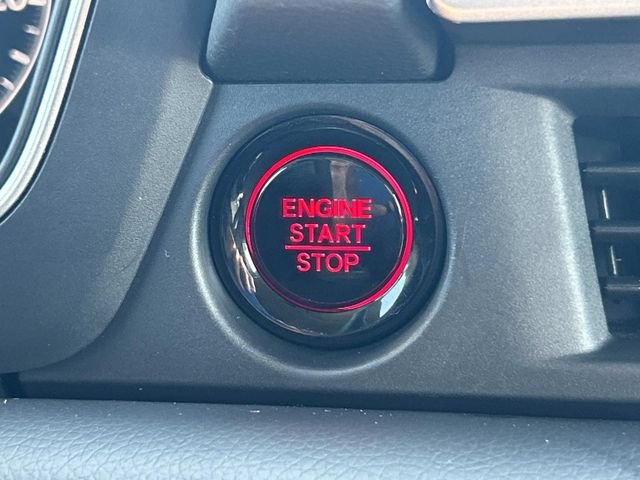 Used 2025 Honda Pilot EX-L image 29