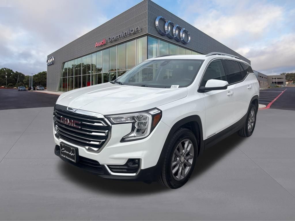 Used 2024 GMC Terrain SLT image 1