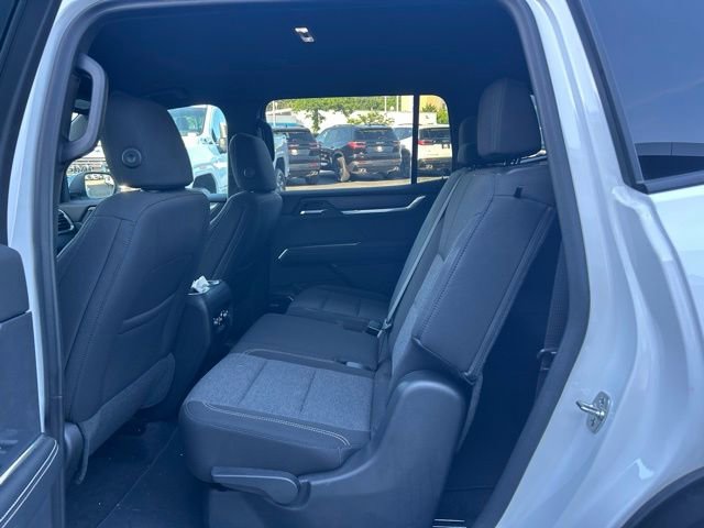 Used 2025 GMC Acadia Elevation AWD/4WD image 11
