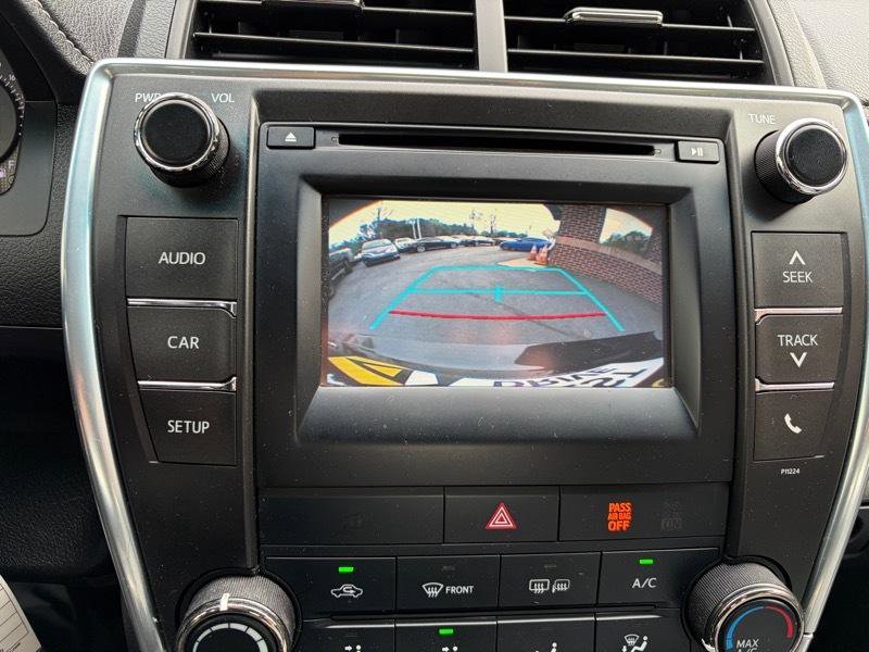 Used 2016 Toyota Camry SE image 17