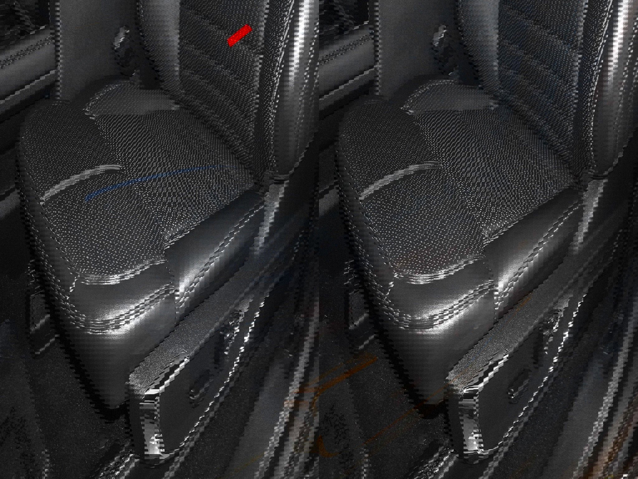 Used 2025 Ford F450 Platinum w/ FX4 Off-Road Package image 25