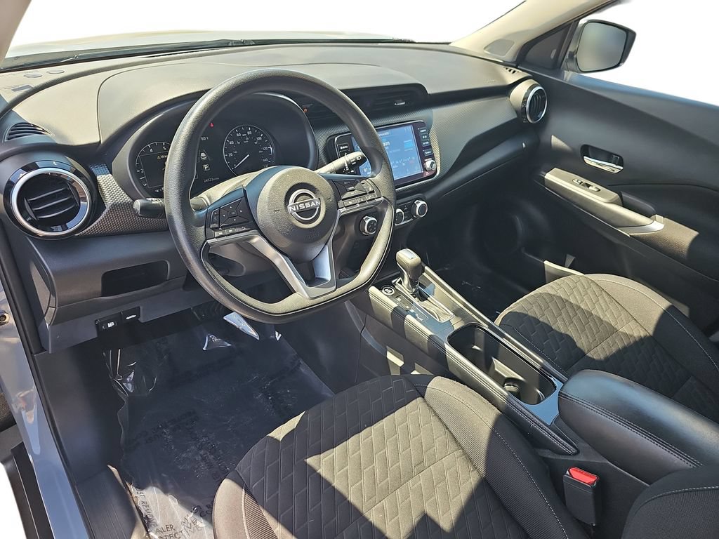 Used 2023 Nissan Kicks SV FWD image 16