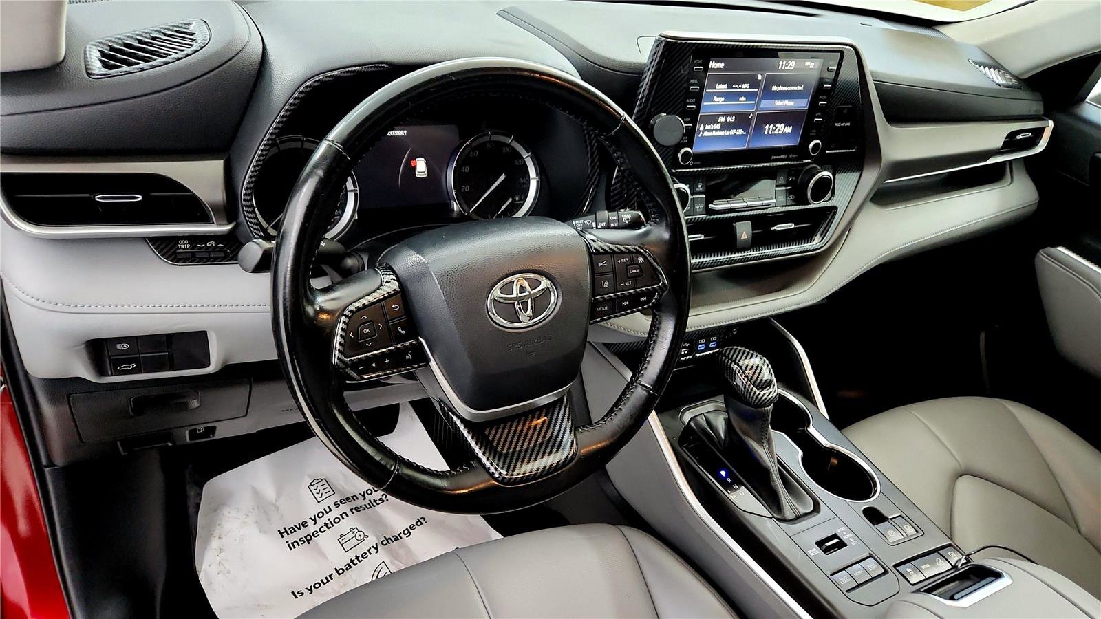 Certified 2022 Toyota Highlander XLE image 25