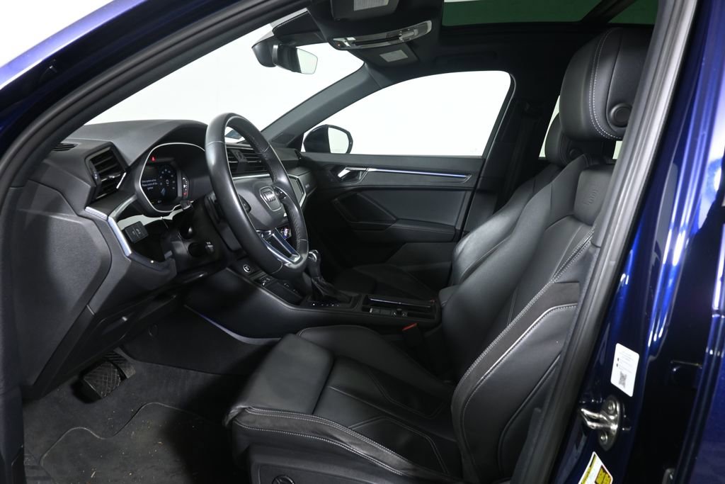 Used 2022 Audi Q3 2.0T Premium Plus w/ Premium Plus Package AWD/4WD image 3