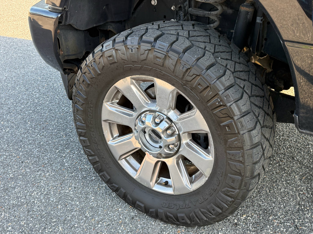 Used 2019 Ford F350 Platinum w/ Platinum Ultimate Package image 4