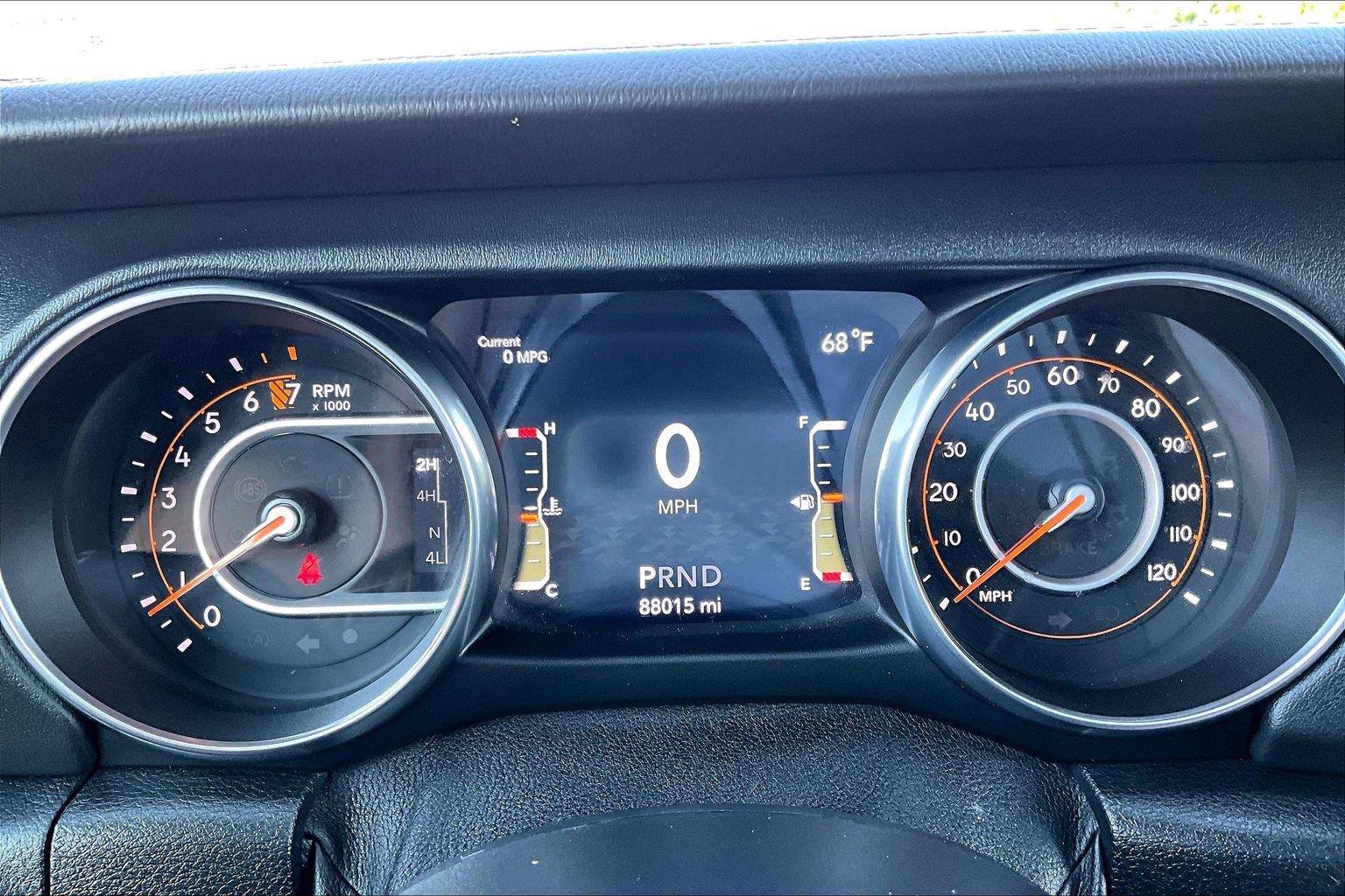 Used 2021 Jeep Wrangler Unlimited Sahara AWD/4WD image 27