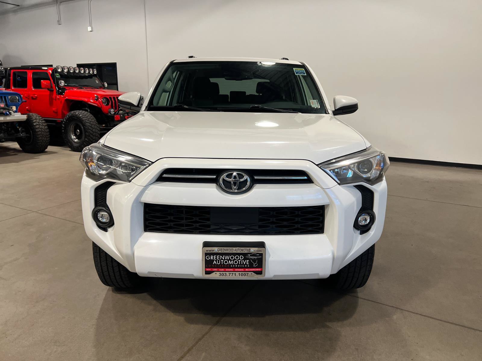 Used 2022 Toyota 4Runner SR5 AWD/4WD image 8