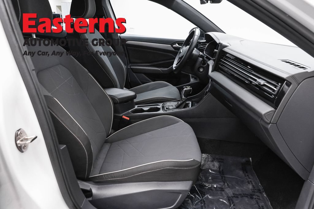 Used 2025 Volkswagen Jetta Sport FWD image 23