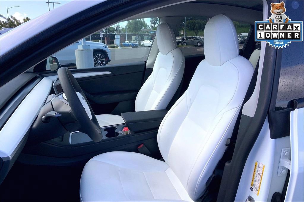 Used 2023 Tesla Model Y Performance image 23