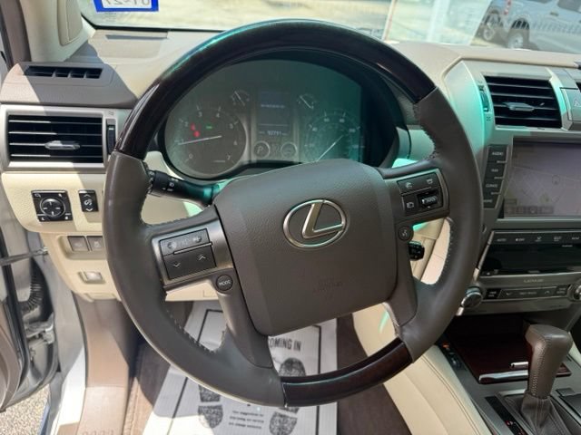 Used 2015 Lexus GX 460 w/ Premium Package AWD/4WD image 15