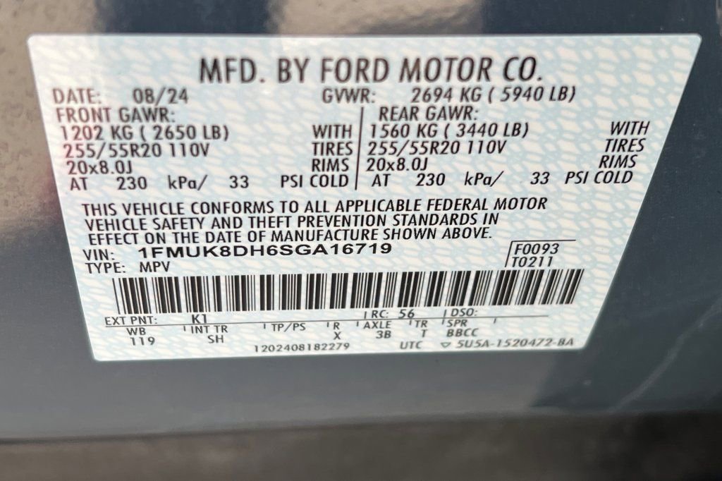 Used 2025 Ford Explorer Active AWD/4WD image 27