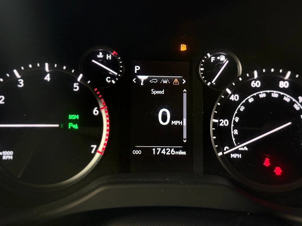 Used 2023 Lexus GX 460 w/ Black Line Special Edition AWD/4WD image 13