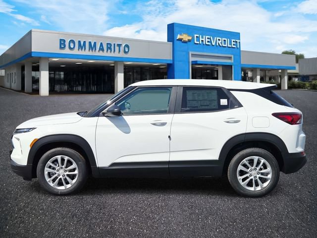 New 2026 Chevrolet TrailBlazer LS w/ LS Convenience Package FWD image 2