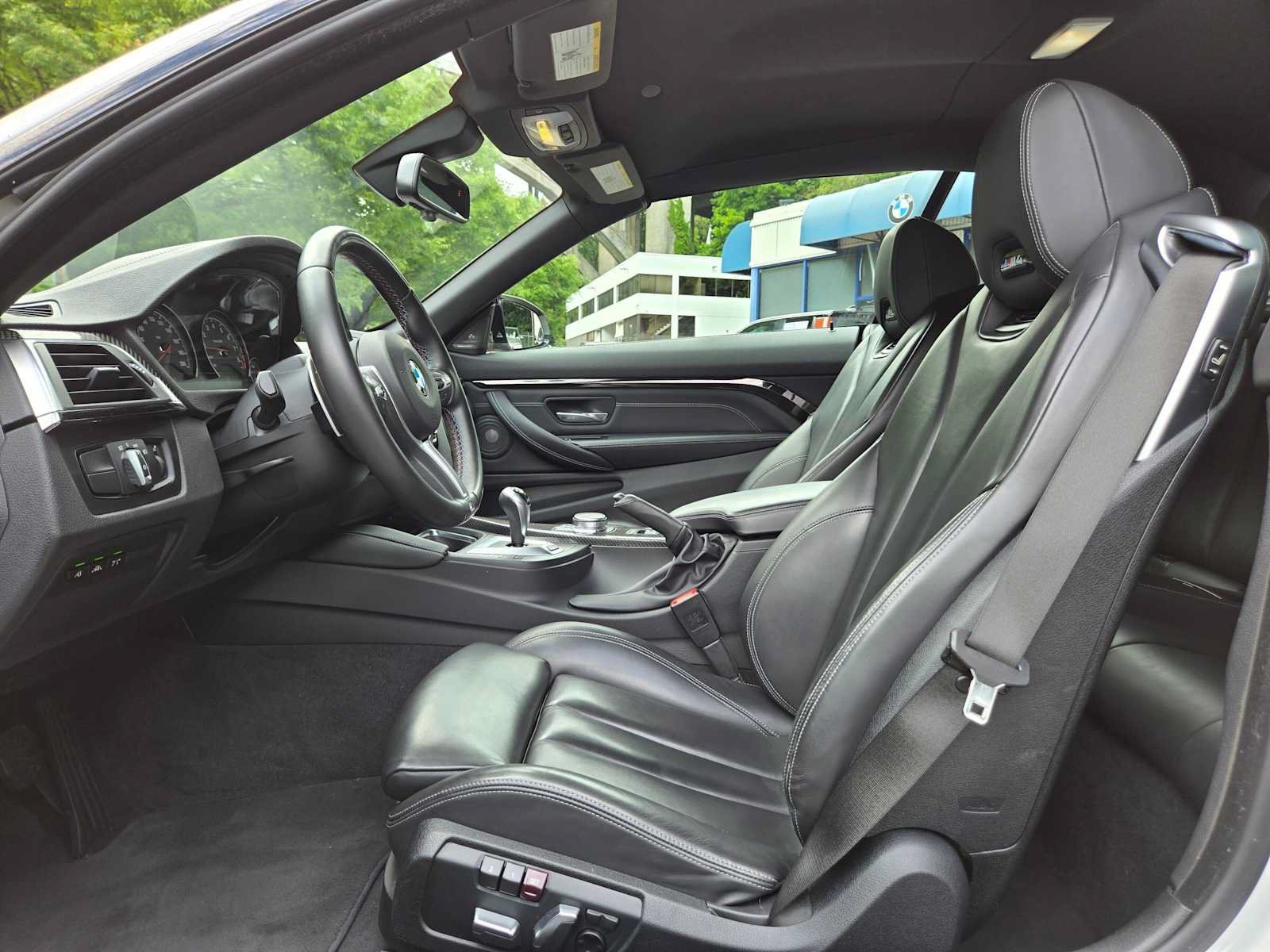 Used 2020 BMW M4 Convertible RWD image 19