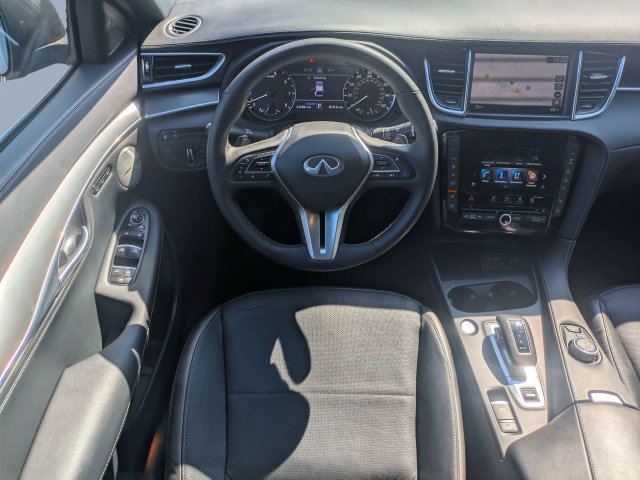 Used 2025 INFINITI QX55 Essential AWD/4WD image 17