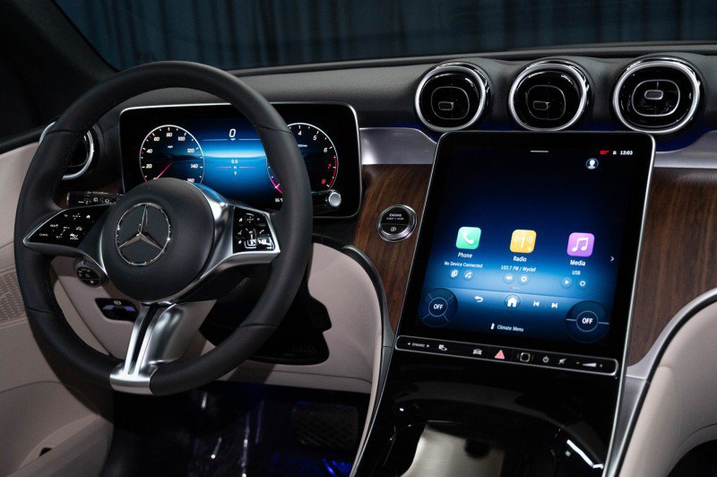 New 2027 Mercedes-Benz GLC 300 image 27
