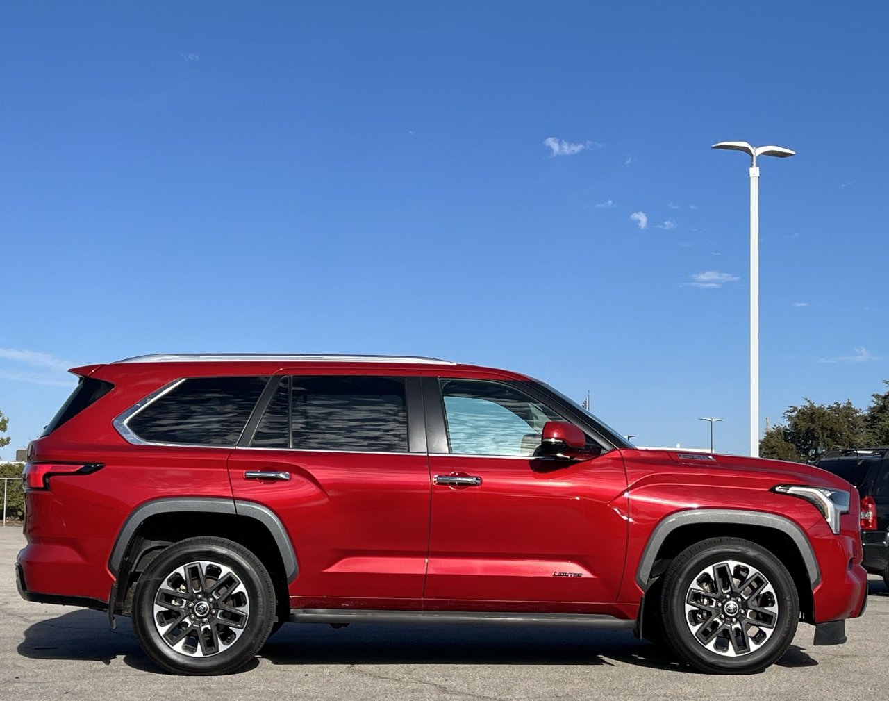 Used 2024 Toyota Sequoia Limited AWD/4WD image 3