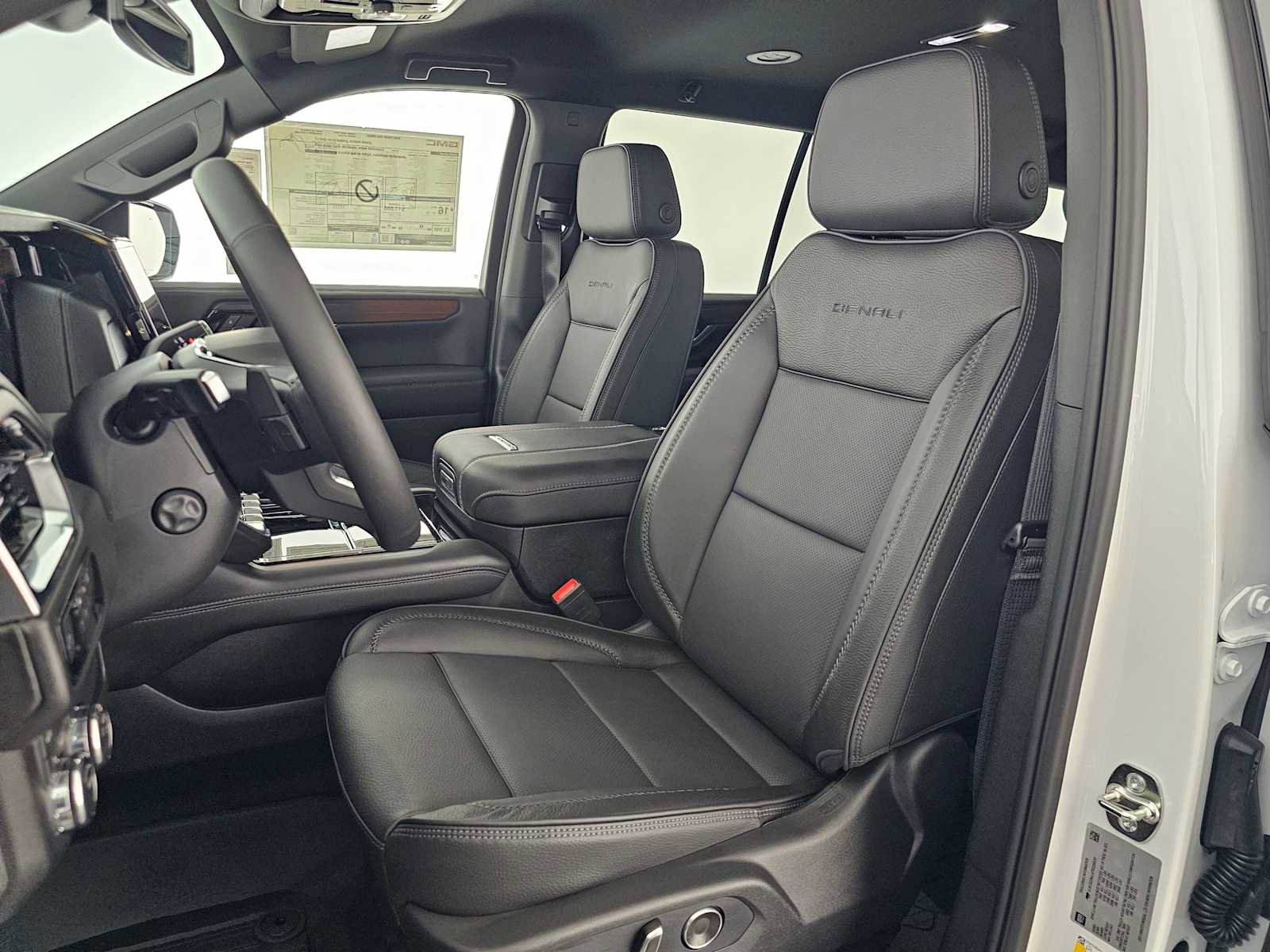 New 2026 GMC Yukon Denali AWD/4WD image 24