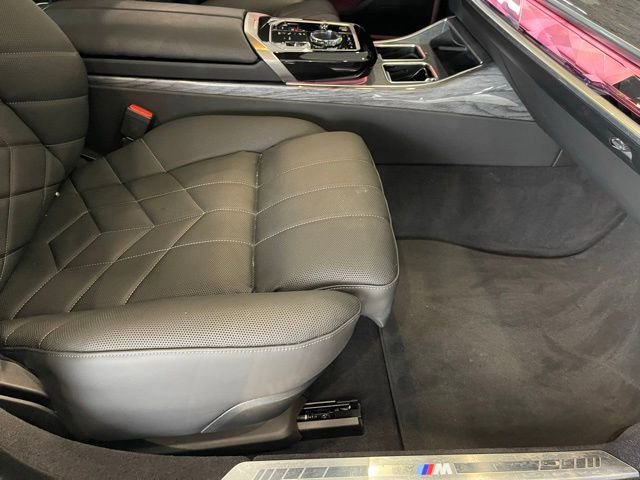Used 2025 BMW 750e xDrive image 17