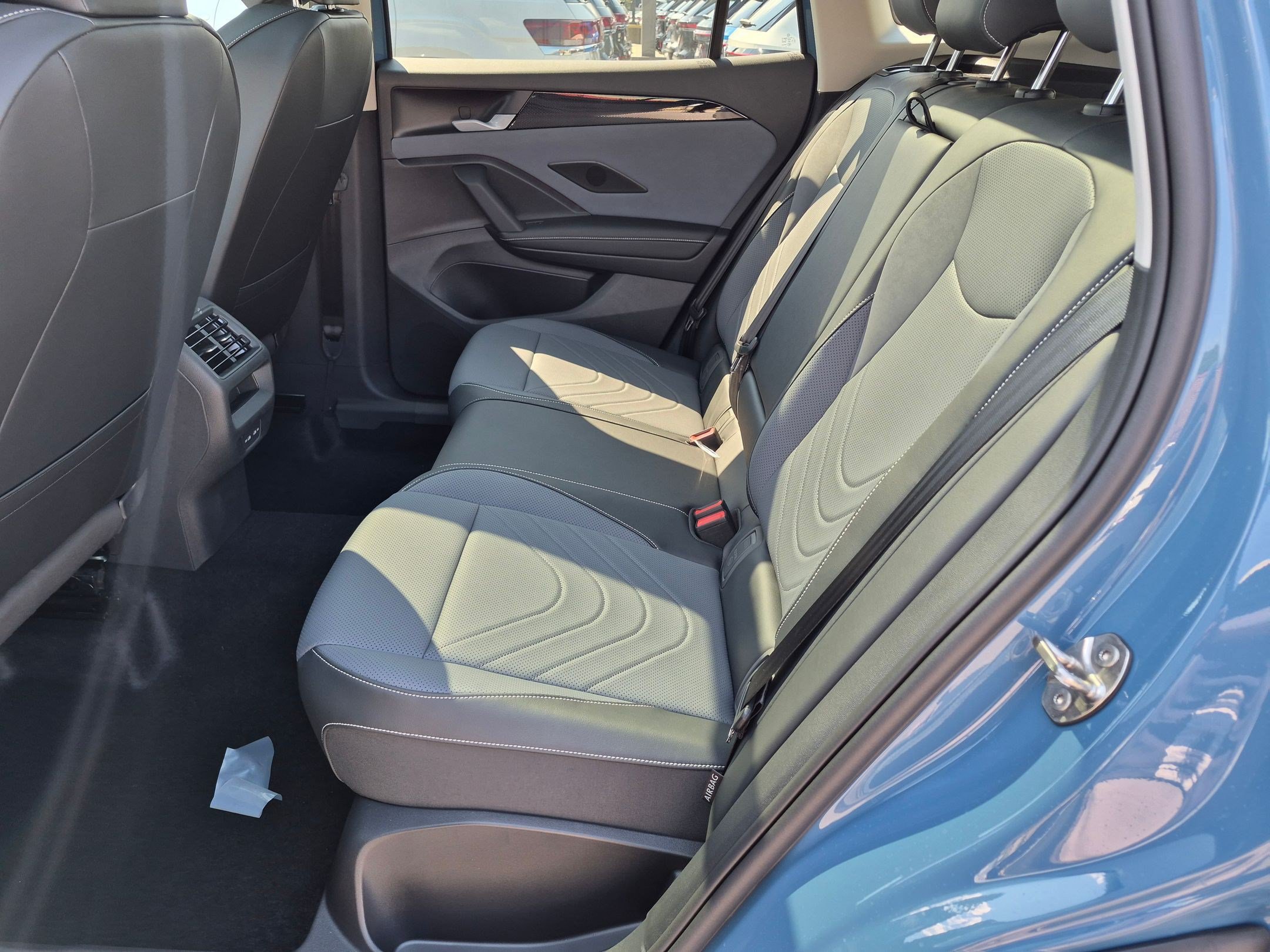 New 2026 Volkswagen Tiguan SE AWD/4WD image 28
