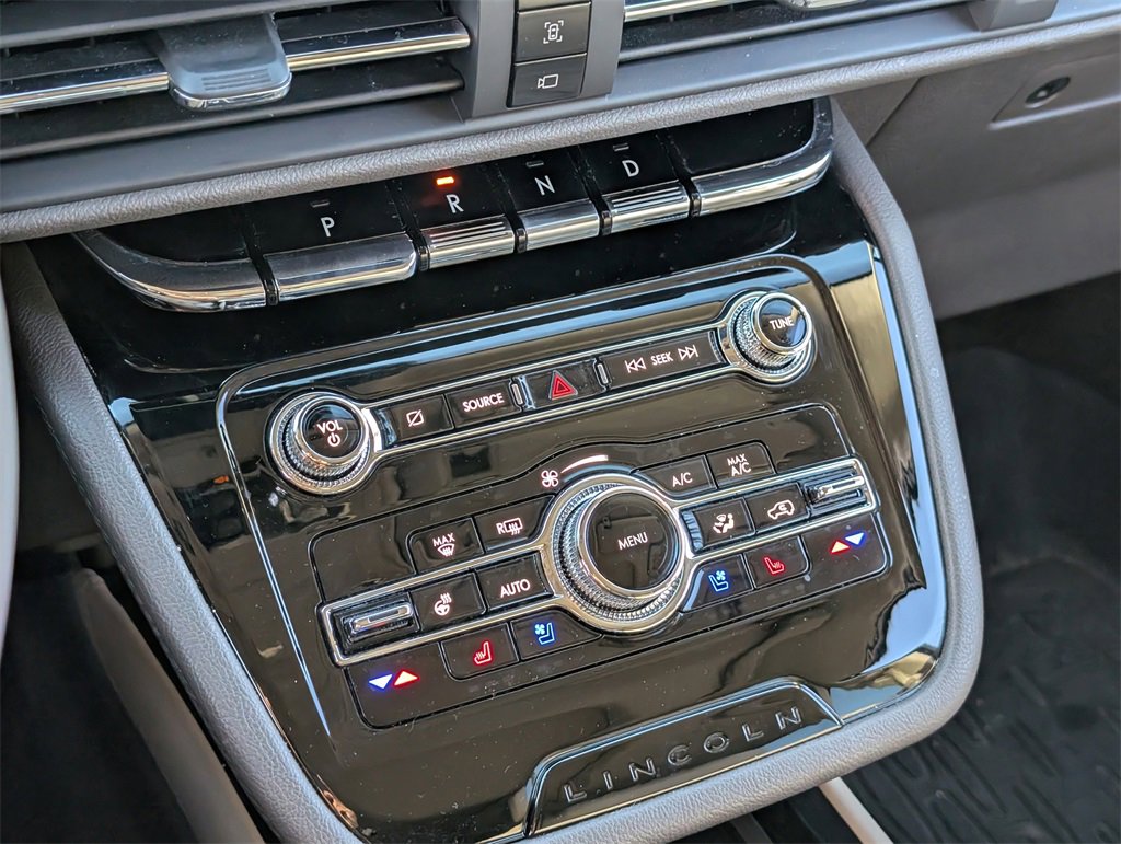 Used 2022 Lincoln Corsair AWD w/ Premium Package image 28