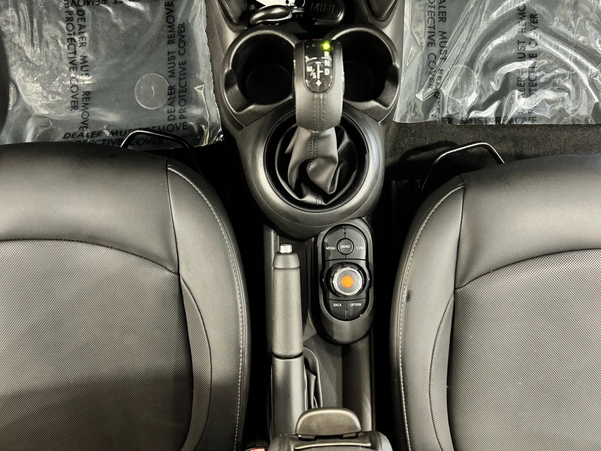 Used 2019 MINI Cooper 2-Door Hardtop w/ Signature Upholstery Package image 20