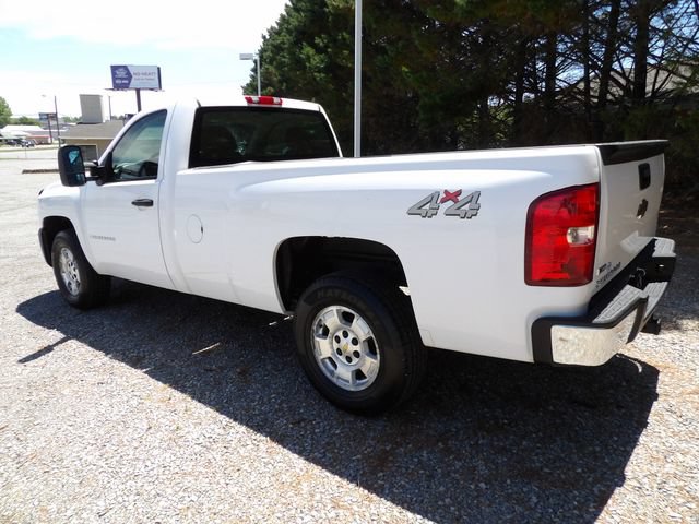 Used 2007 Chevrolet Silverado 1500 W/T w/ Towing Package AWD/4WD image 3