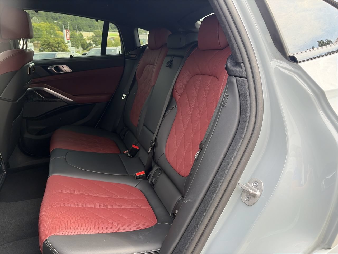 Certified 2026 BMW X6 M60i AWD/4WD image 32