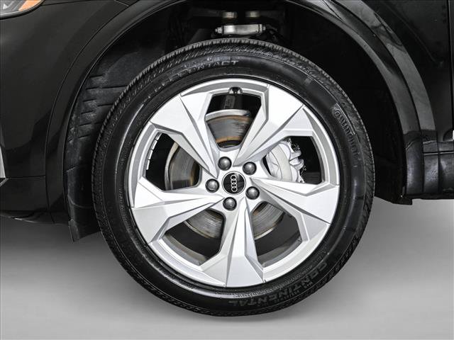 Certified 2025 Audi Q5 2.0T Premium Plus w/ Premium Plus Package AWD/4WD image 25