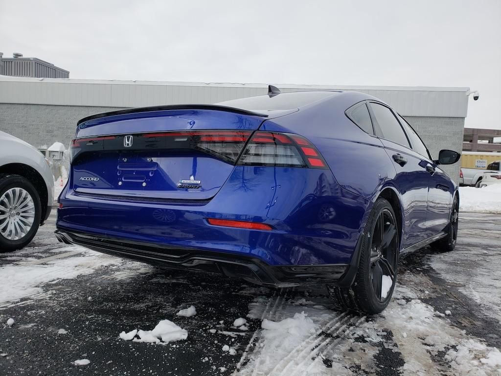 Used 2023 Honda Accord Sport image 9