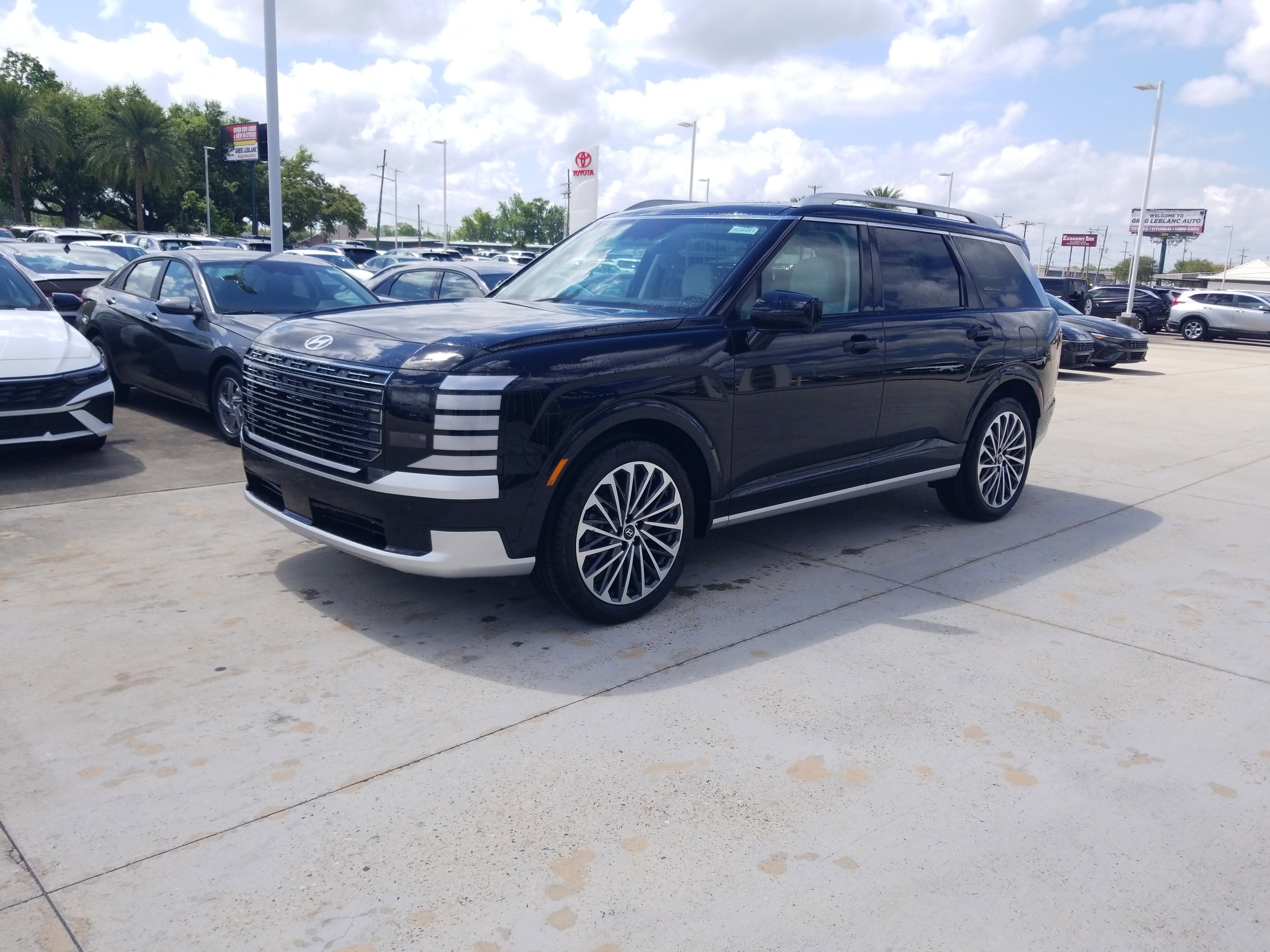 New 2026 Hyundai Palisade Calligraphy AWD/4WD image 3