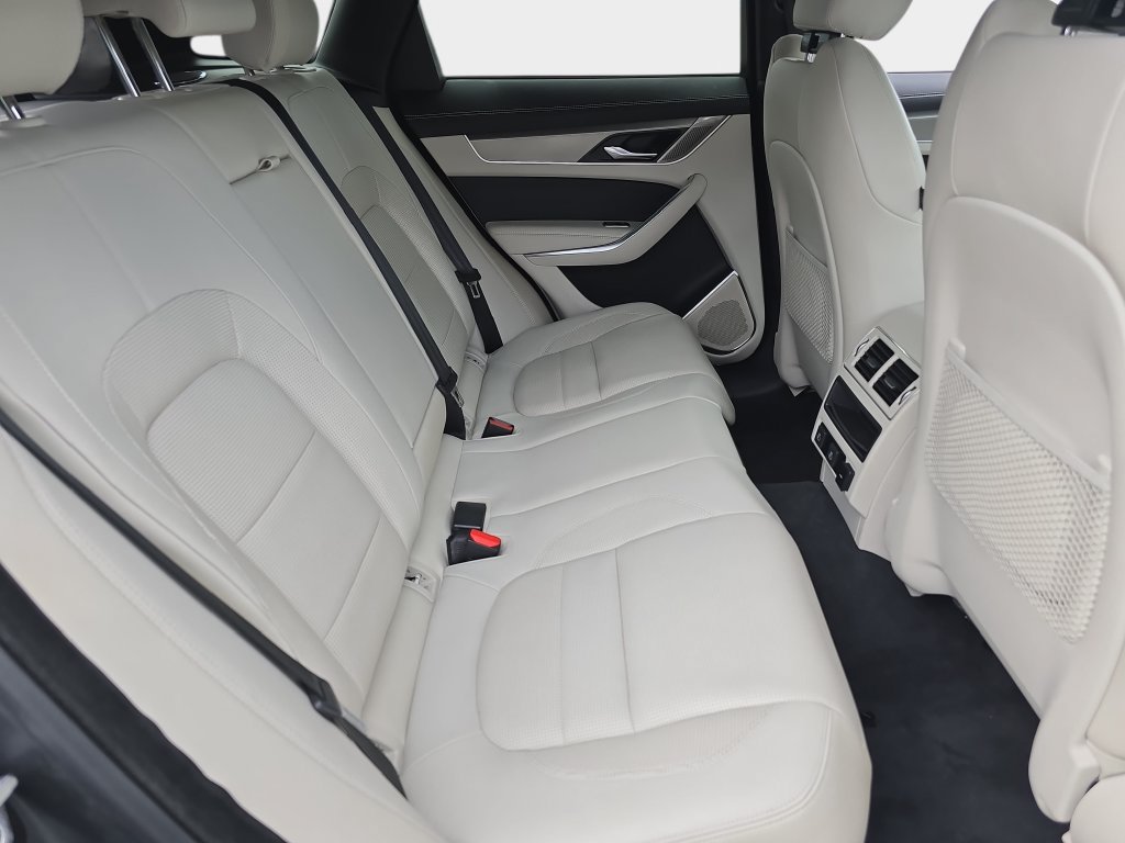Certified 2025 Jaguar F-PACE R-Dynamic S AWD/4WD image 11