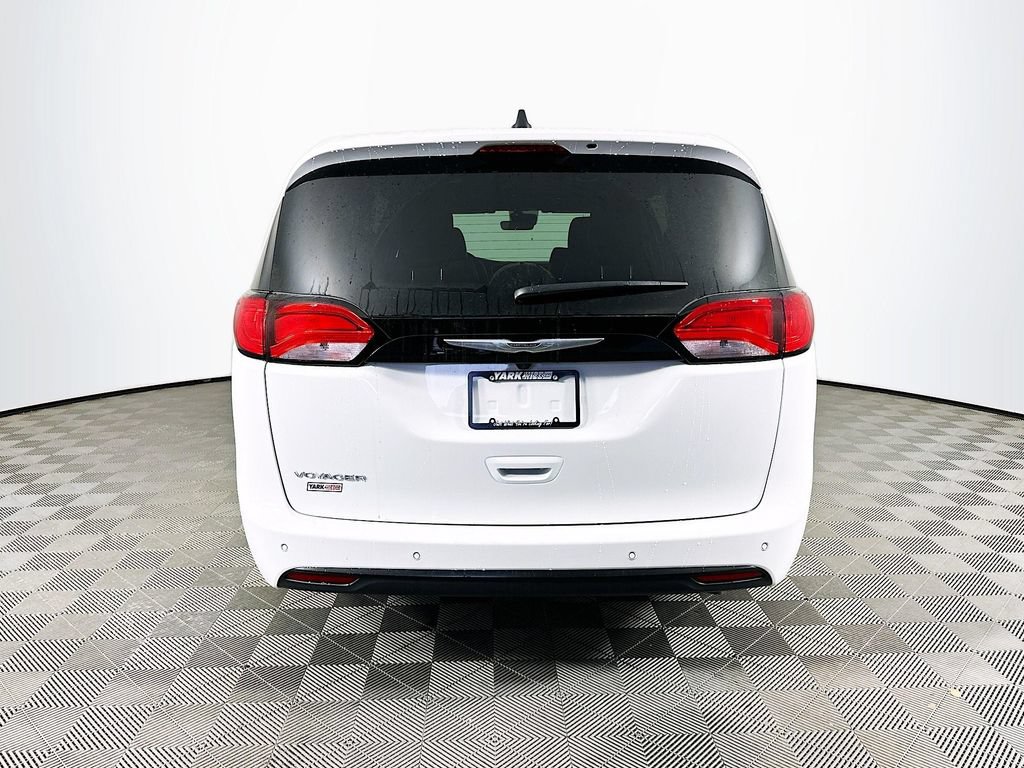 New 2026 Chrysler Voyager LX FWD image 8