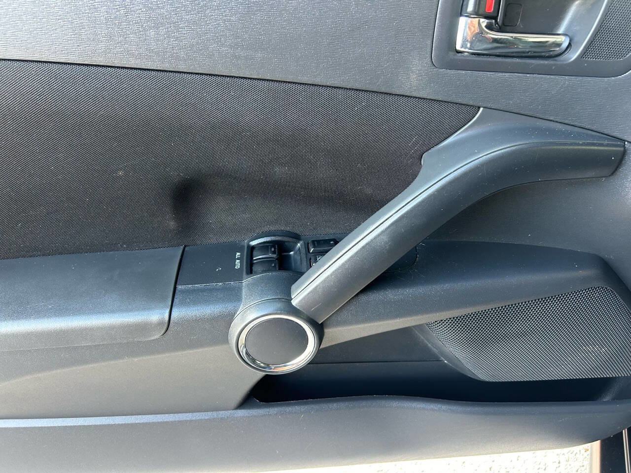 Used 2005 Scion tC image 18