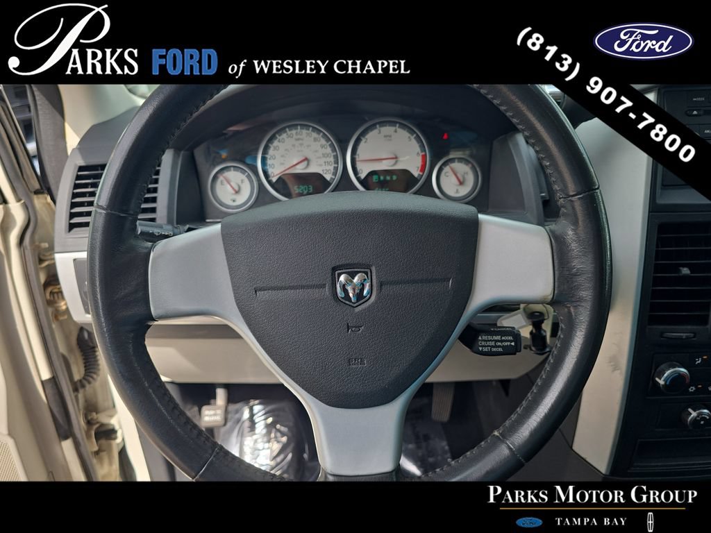 Used 2010 Dodge Grand Caravan SXT FWD image 25